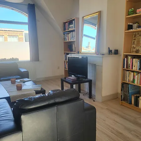 Apartment Beautiful Spacious At Location In Den Haag